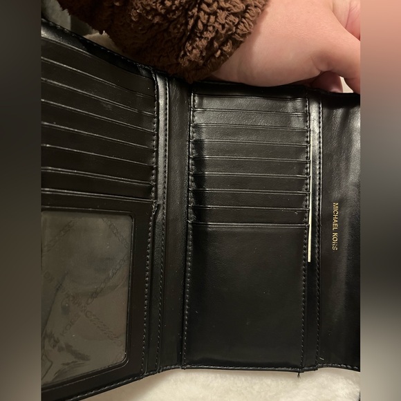 MK wallet - Picture 5 of 7